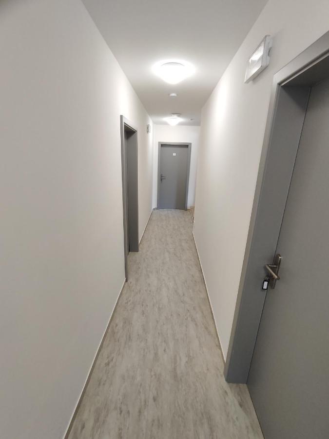 Hotel Stara Skola Mezná Buitenkant foto