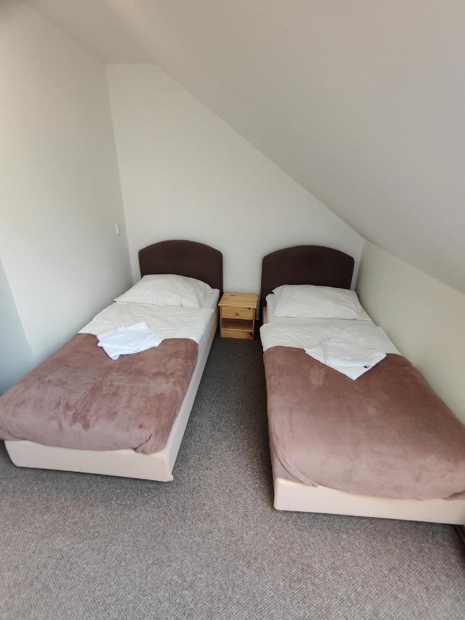 Hotel Stara Skola Mezná Buitenkant foto