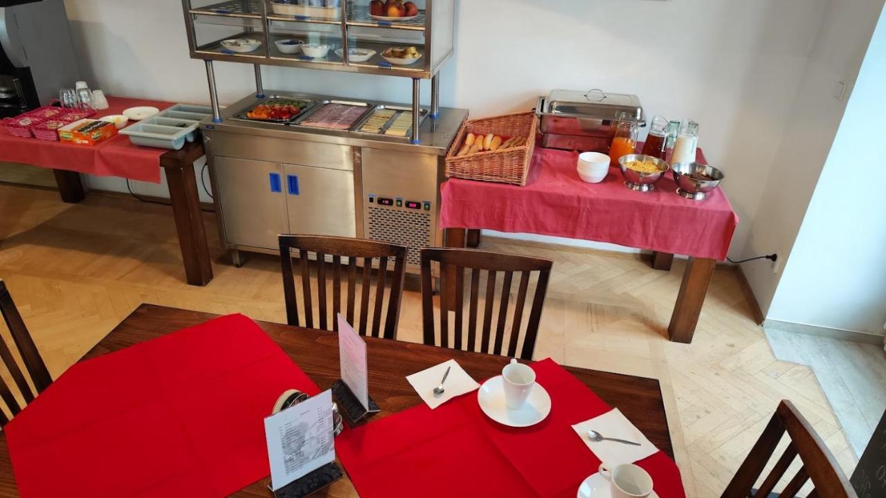 Hotel Stara Skola Mezná Buitenkant foto